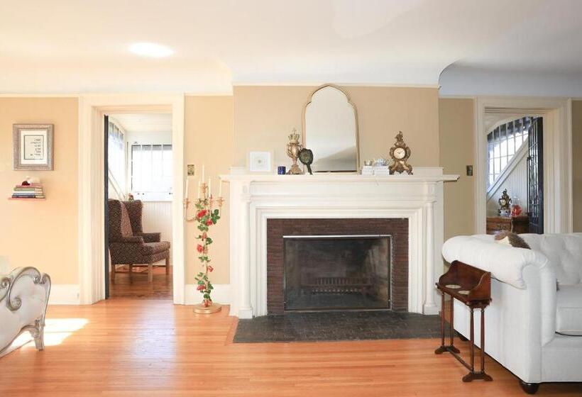 디럭스 스튜디오, Stone Chalet Bed & Breakfast Inn