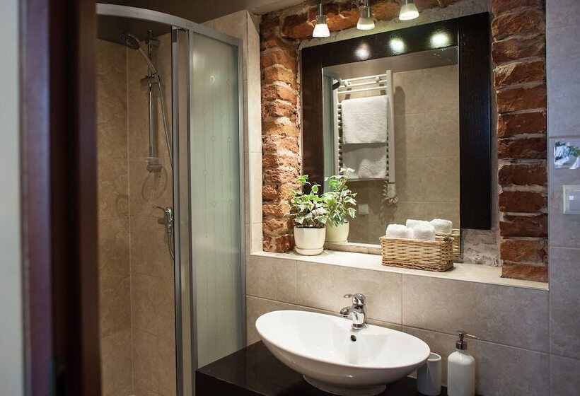 اتاق اکونومی, Tango House Bed & Breakfast