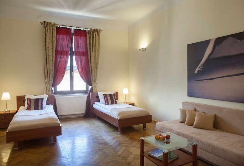 اتاق استاندارد سه نفره, Tango House Bed & Breakfast