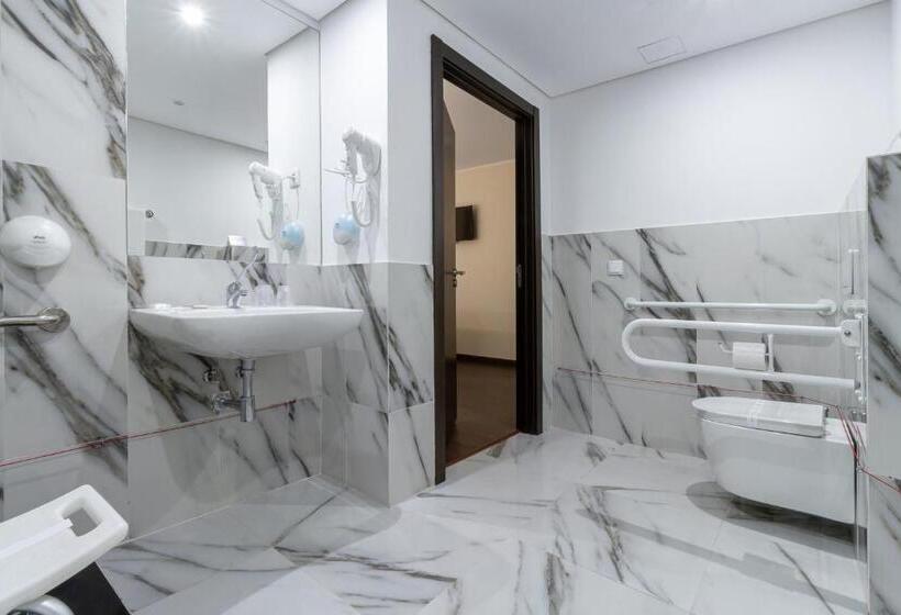 غرفة قياسية لذوى الاحتياجات الخاصة, In Gold Hotel & Spa