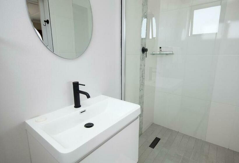 Номер Deluxe Вид на Море Боковой, Greystone Guesthouse