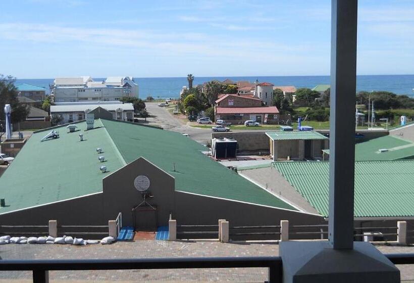 Номер Deluxe Вид на Море Боковой, Greystone Guesthouse