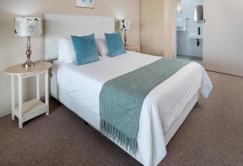 Номер Deluxe Вид на Море Боковой, Greystone Guesthouse