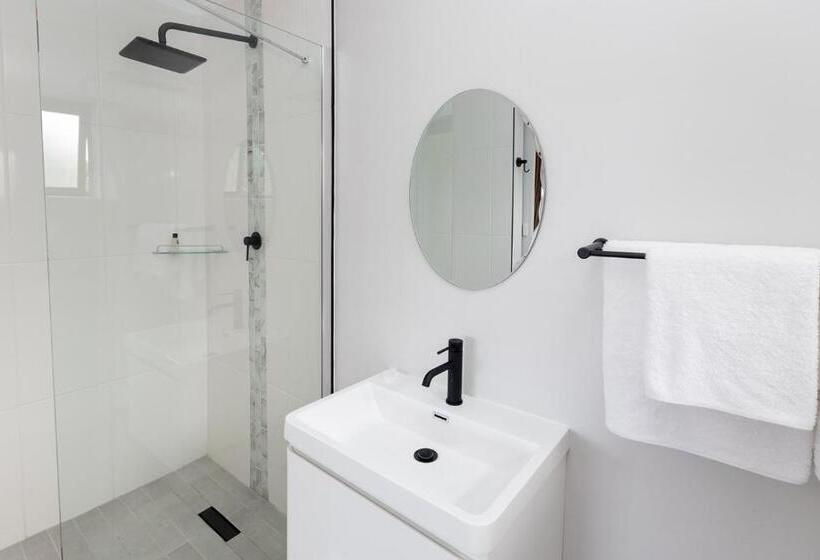 Номер Deluxe Вид на Море Боковой, Greystone Guesthouse