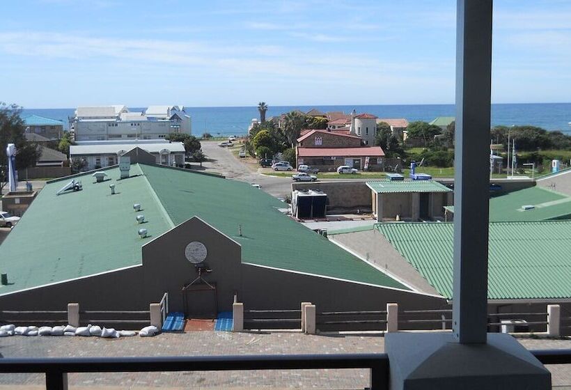 Номер Deluxe Вид на Море Боковой, Greystone Guesthouse