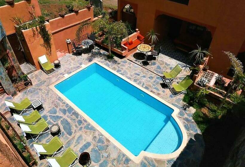 חדר סטנדרט לשלושה עם מרפסת, Riad Vallée Verte Asni