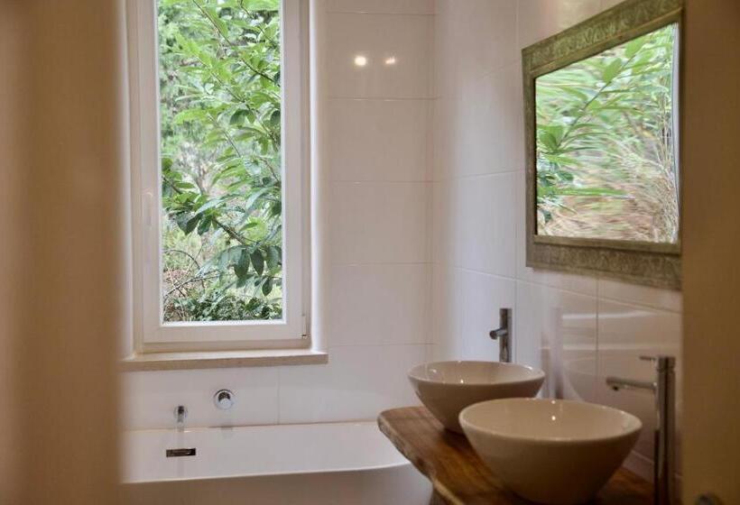 اتاق استاندارد با بالکن, Montalma