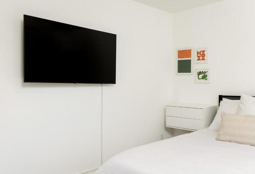 Студия Deluxe, Fenix Hotel Hollywood