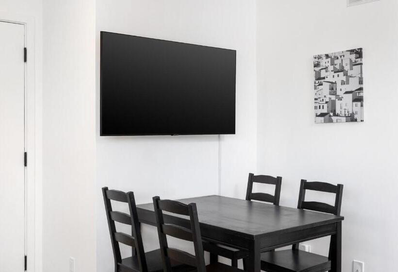 סוויטה משפחתית, Fenix Hotel Hollywood