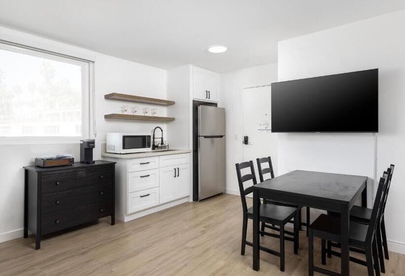 סוויטה משפחתית, Fenix Hotel Hollywood