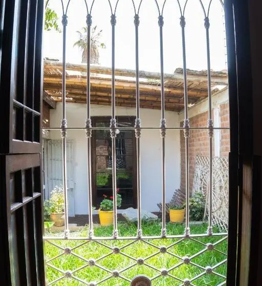 اتاق سوپریور خانوادگی, Hawka