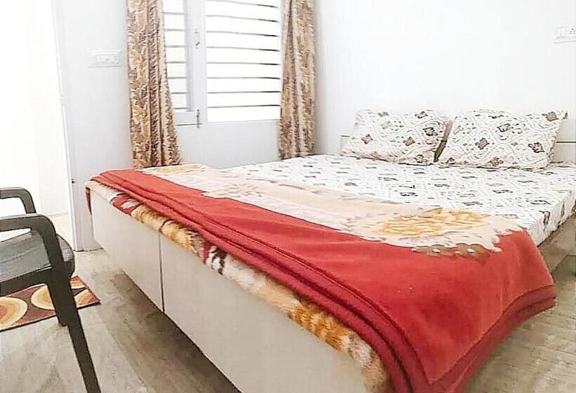 이코노미 룸, Helix    Rajpura    Budget Rooms For Family, Couples, Solo Travellers