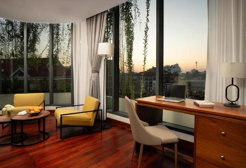 סוויטה משפחתית, Koulen Central