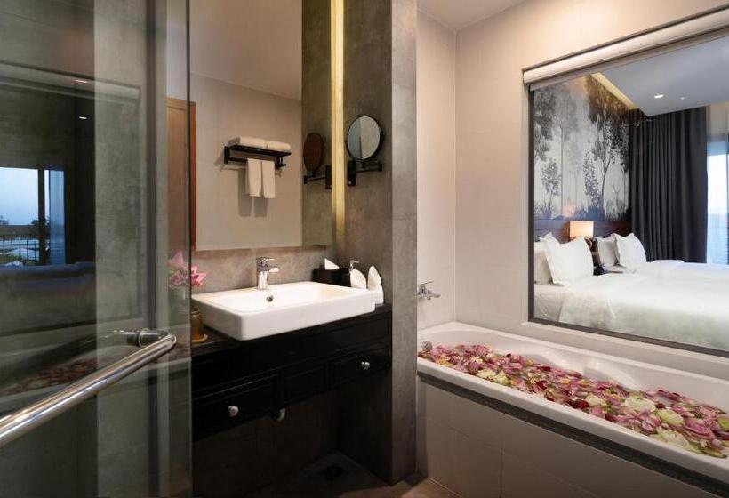 חדר סטנדרט, Koulen Central