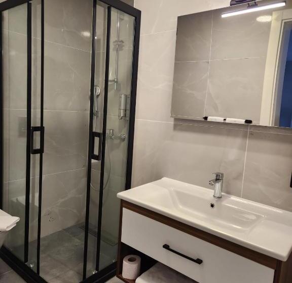 Номер Стандарт Трехместный, Lulubay Rooms & Suites