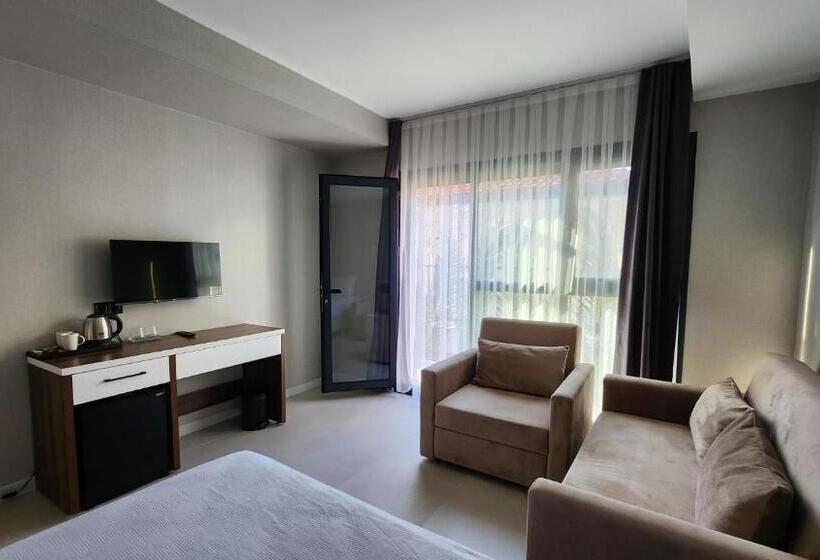 디럭스 스위트, Lulubay Rooms & Suites