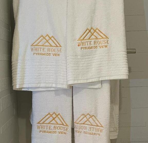 اتاق لوکس, White House Pyramids View