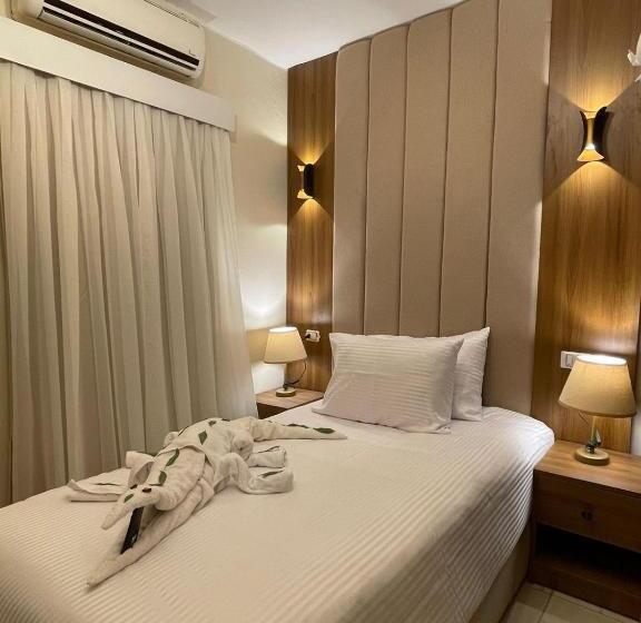 اتاق لوکس یک تخته, White House Pyramids View