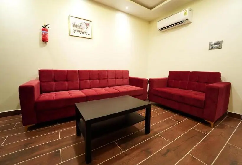 キングサイズベッドのスイートルーム, Mevid Hotels