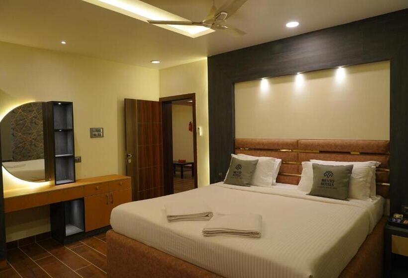 Люкс Кровать Кинг, Mevid Hotels