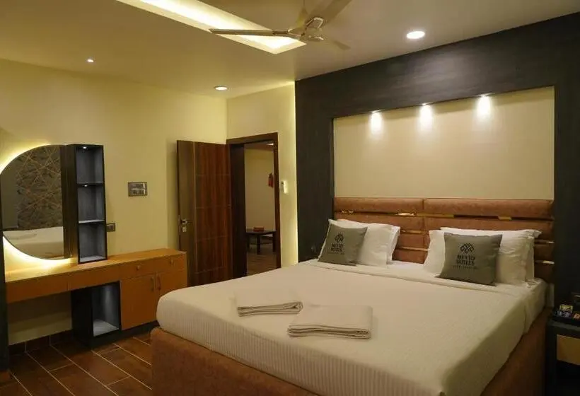 キングサイズベッドのスイートルーム, Mevid Hotels