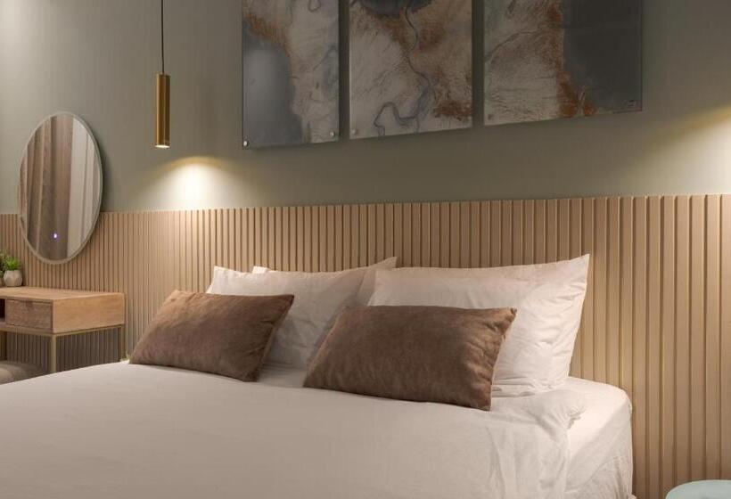 سوئیت با تخت بزرگ, Nathan S Suites On The Beach