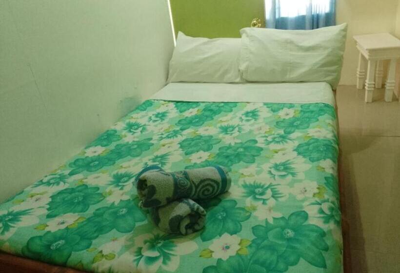 Cameră Standard, Cronin Residence