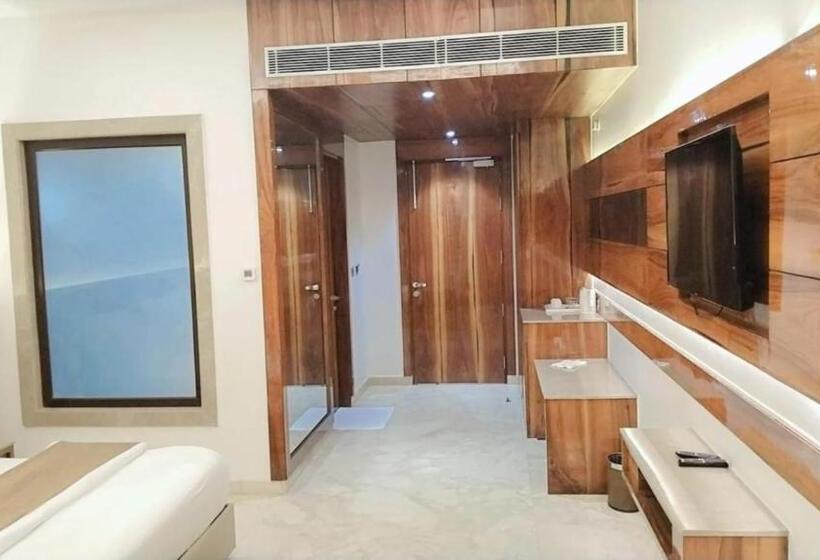 Номер Deluxe, Sukhsaroj Hotel & Resorts