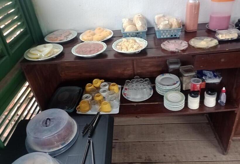 غرفة قياسية فردية, Hostel L B