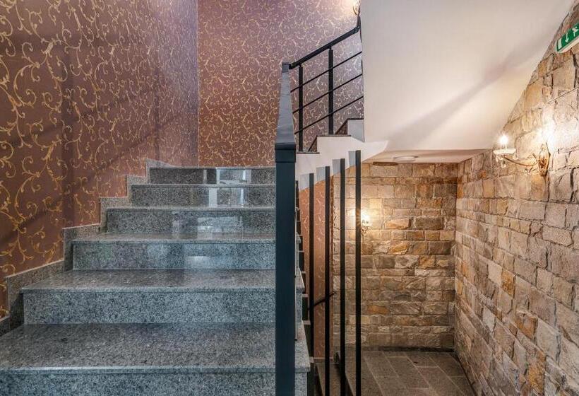 ２ダブルベッドのスタンダードルーム, хотел чудните мостове