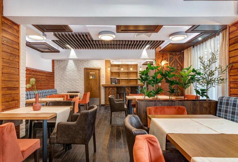 スタンダードトリプルルーム, хотел чудните мостове