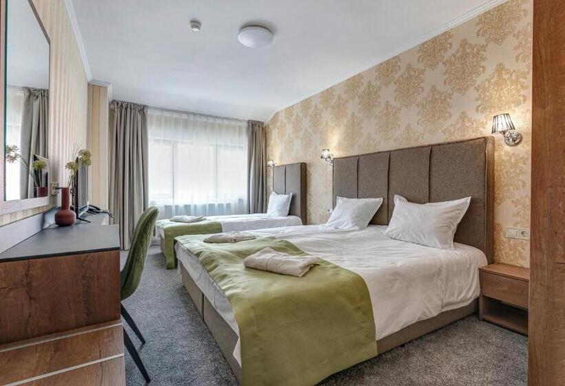 スタンダードトリプルルーム, хотел чудните мостове