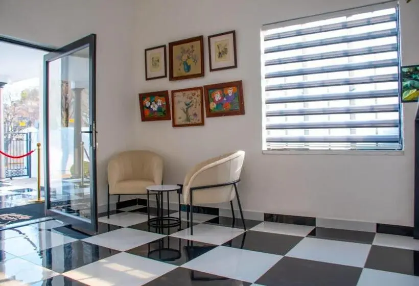 Sviitti, Ditoro Boutique