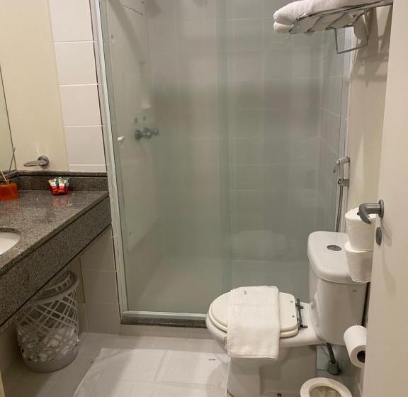 Camera Deluxe, Flat Excelente Em Frente Ao Aeroporto De Congonhas H602