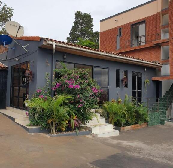 اتاق استاندارد با چشم‌انداز دریاچه, Rosa Negra Uganda