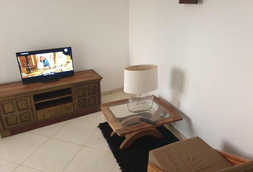 سوییت, Rosa Negra Uganda