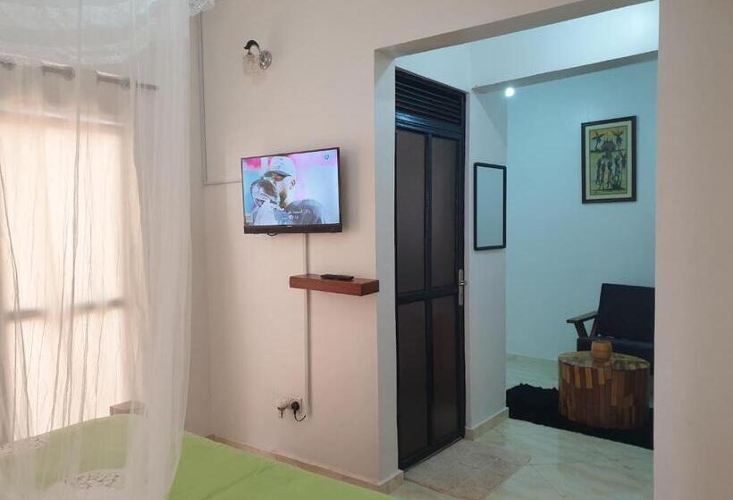 سوییت, Rosa Negra Uganda