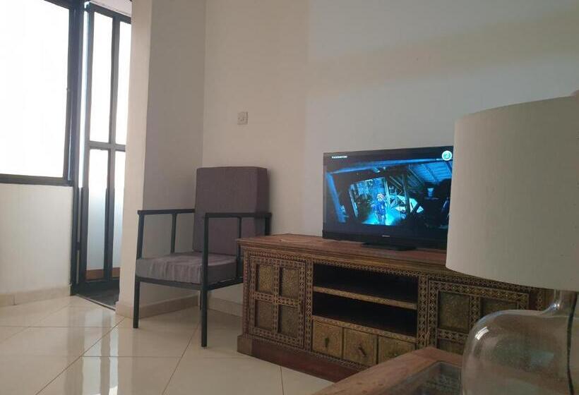 سوییت, Rosa Negra Uganda