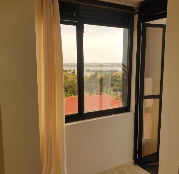 سوییت, Rosa Negra Uganda