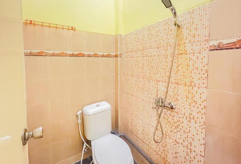 חדר סטנדרט, Sion Homestay Mitra Reddoorz Near Terminal Kertajaya Mojokerto