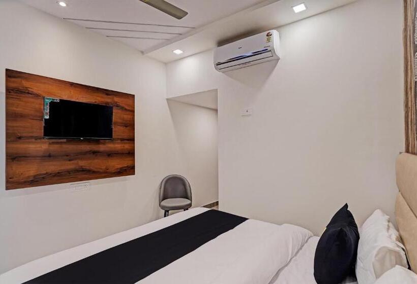 Трехместный Номер Классика, Fabhotel Relax Inn I