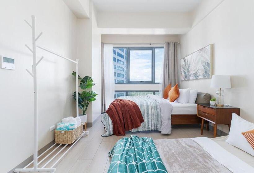 침실 1개 디럭스 아파트, Omp T1 6h, Free Beach & Pool Access, Near Airport, Fast Wifi, Netflix