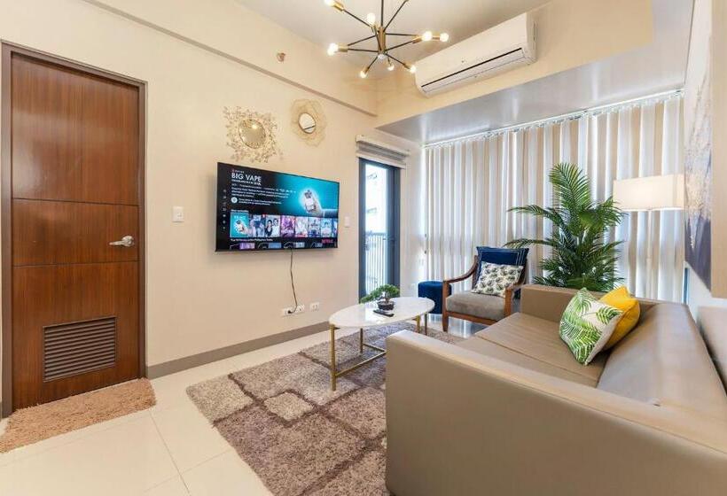 1 Bedroom Deluxe Apartment, Omp T1 6h, Free Beach & Pool Access, Near Airport, Fast Wifi, Netflix