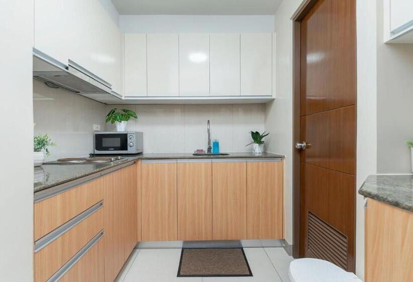 침실 1개 디럭스 아파트, Omp T1 6h, Free Beach & Pool Access, Near Airport, Fast Wifi, Netflix