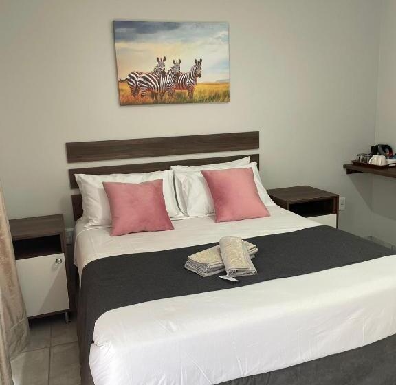 Quarto Estandar, 473 On Cliff