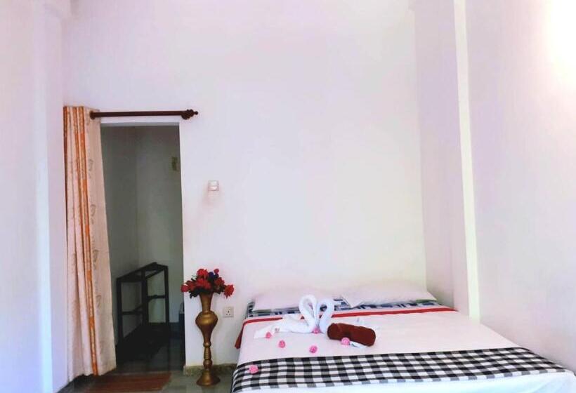 غرفة قياسية ثلاثية, Green Shade Resort & Haritha Sewana