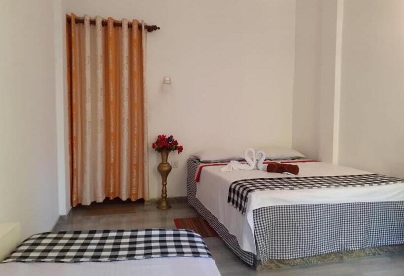 غرفة قياسية ثلاثية, Green Shade Resort & Haritha Sewana