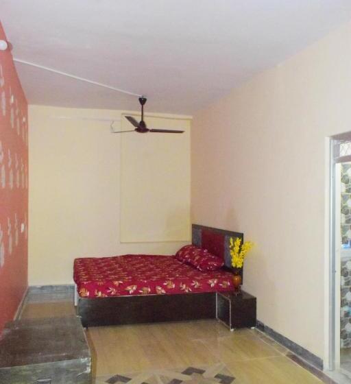 Standard Room, Sona Palace