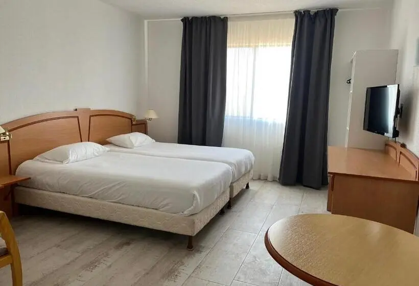 Standard-studio, Resid Artel
