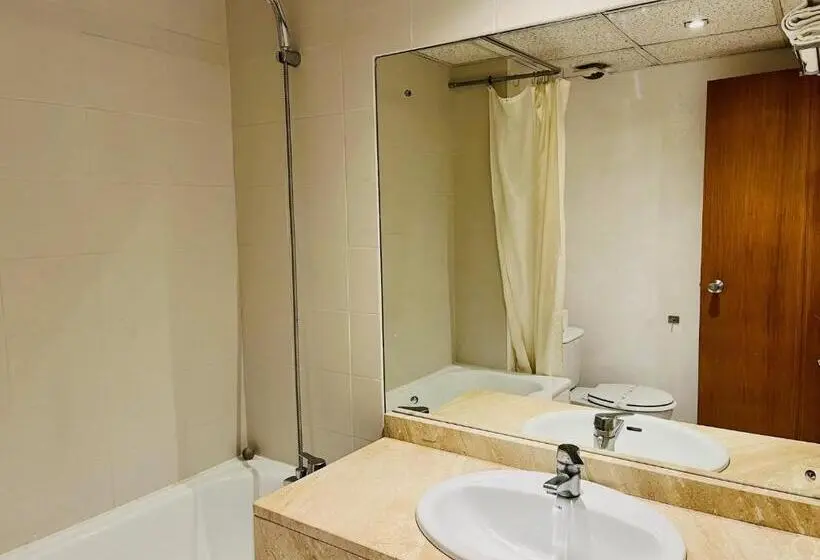 Standard-studio, Resid Artel